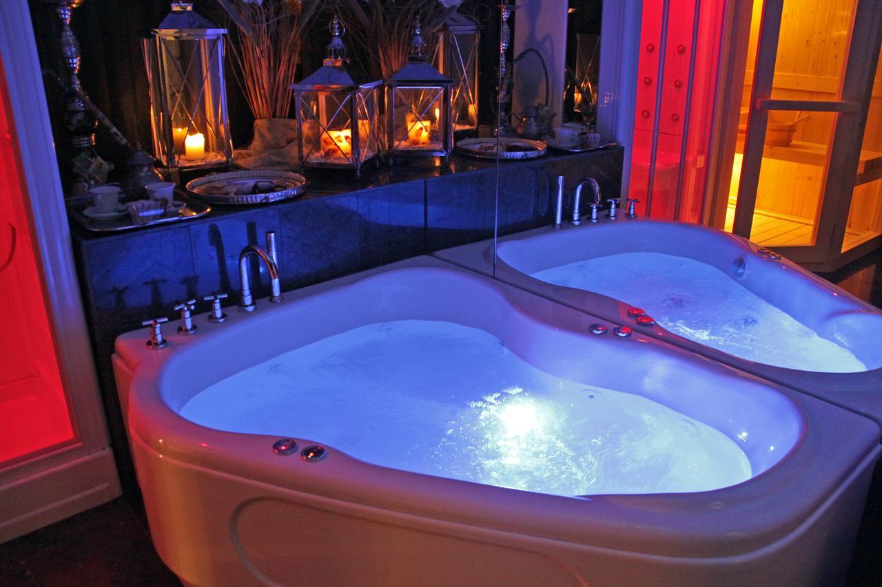 Hotel Memory Римини Екстериор снимка